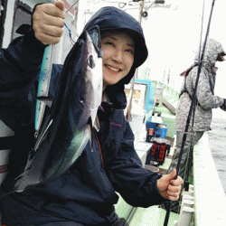 康仁丸・ジギング釣り果